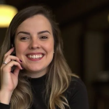 Thayana Moura, fundadora da alummiô